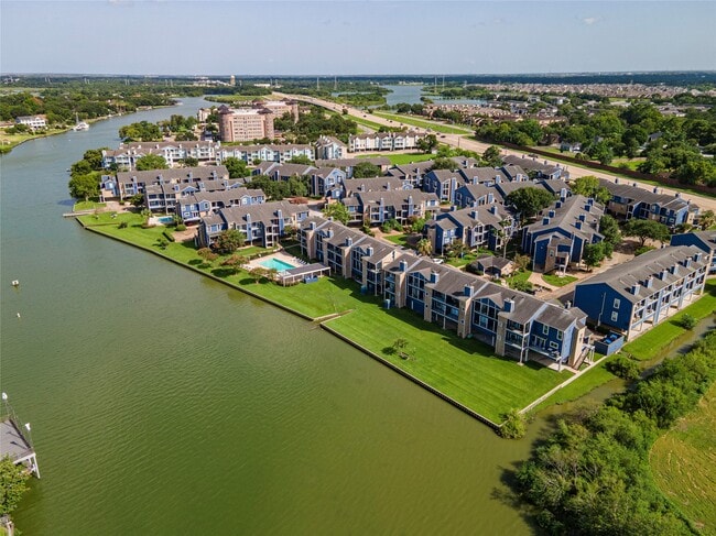 property at 18519 Egret Bay Blvd