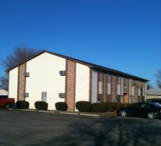 1476 W McKay Rd Apartments