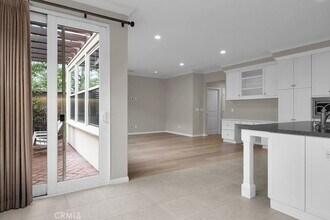 89 Devonshire in Irvine, CA - Building Photo - Building Photo