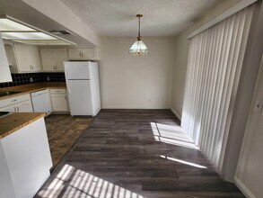 6627 W Tropicana Ave in Las Vegas, NV - Building Photo - Building Photo
