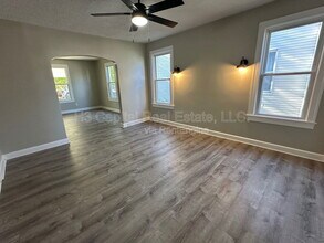 114 N Missouri Ave in Belleville, IL - Building Photo - Building Photo