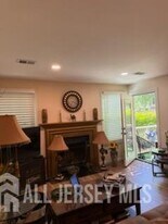 246 Crosspointe Dr in East Brunswick, NJ - Building Photo
