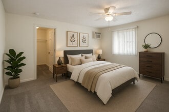 Tocco Villaggio Apartments in Clay, NY - Foto de edificio - Building Photo