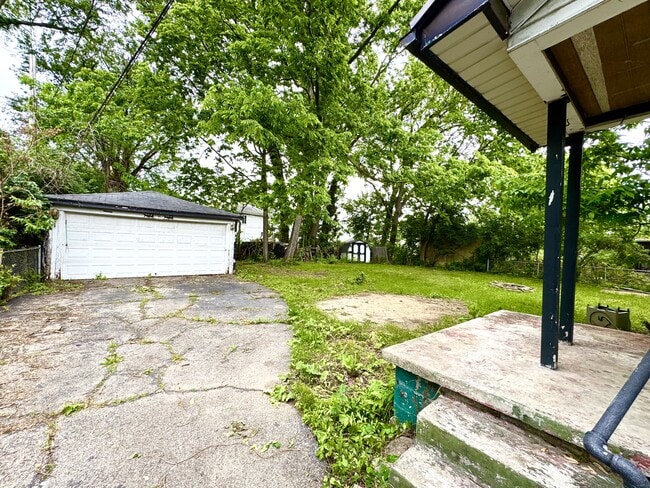 555 Cedarhurst Ave in Dayton, OH - Building Photo - Building Photo