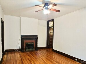 242 Bryant St in Buffalo, NY - Building Photo - Building Photo