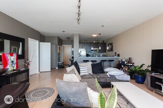 757 N Orleans St, Unit 1205 in Chicago, IL - Building Photo - Building Photo