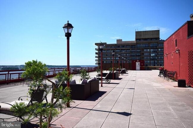 property at 801 N Pitt St