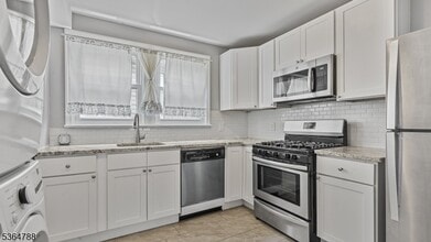 10 Olive St in East Orange, NJ - Building Photo - Building Photo