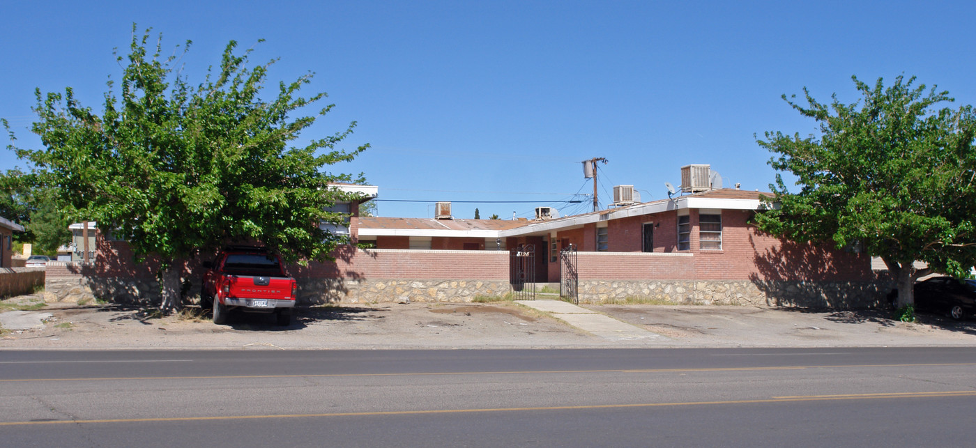 5125 Trowbridge Dr in El Paso, TX - Building Photo