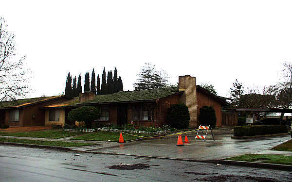 1700-1706 Conestoga Dr in Merced, CA - Foto de edificio - Building Photo