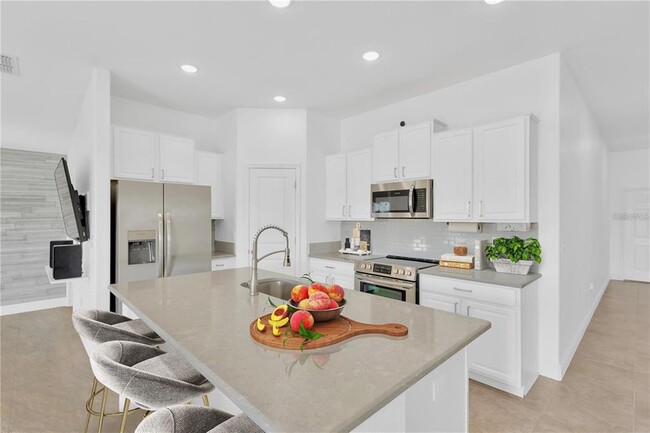 1789 Broad Winged Hawk Dr in Ruskin, FL - Building Photo - Building Photo