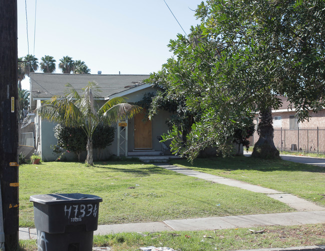 4718 Live Oak St in Bell, CA - Building Photo - Building Photo