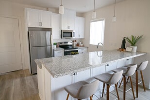 Coyote Ridge Apartments in Glendale, AZ - Building Photo