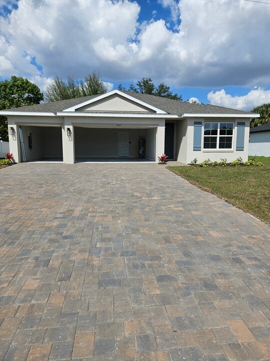 707 NW 7th Terrace in Cape Coral, FL - Building Photo