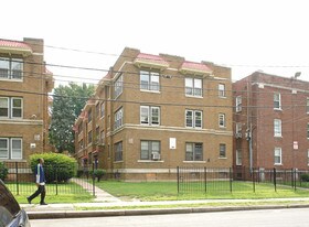 224-228 S Marshall St Apartments