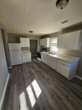 1122 E Stewart Cir in Wilmington, NC - Building Photo - Building Photo