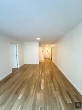 AMAZING STUDIO APARTMENT!! AMAZING DEAL! W in New York, NY - Building Photo - Building Photo