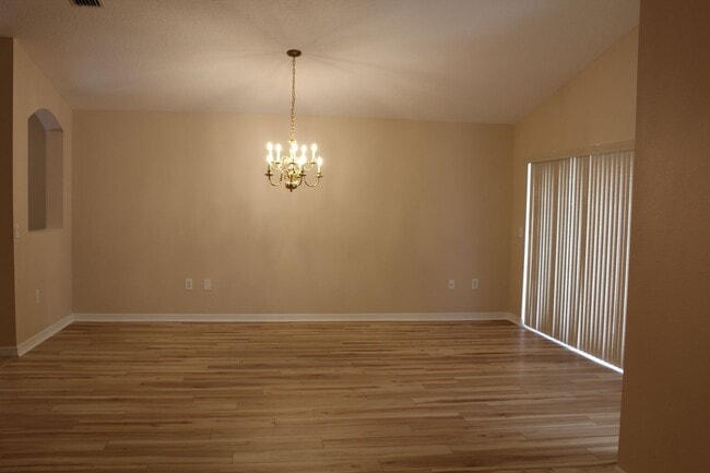537 Coral Trace Blvd in Edgewater, FL - Building Photo - Building Photo