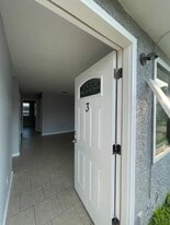 715 W 13th St in Panama City, FL - Building Photo