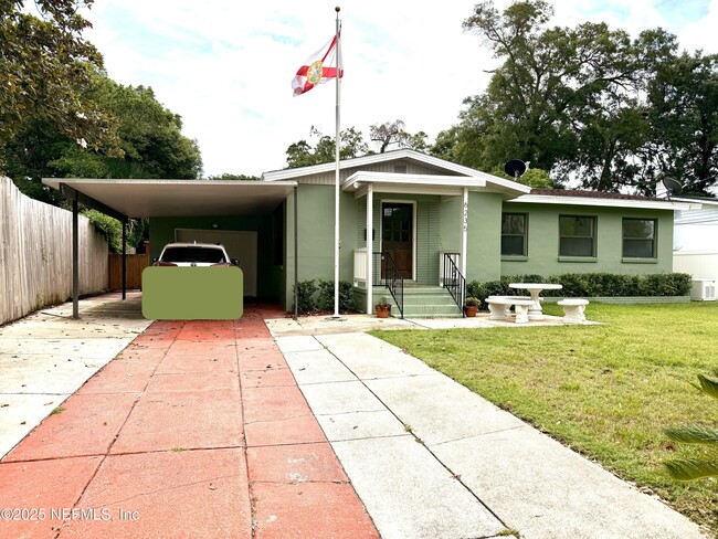 property at 6235 Fordham Cir E