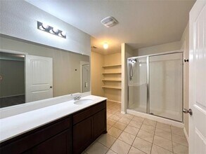 526 Clearlake Dr in Waxahachie, TX - Building Photo - Building Photo