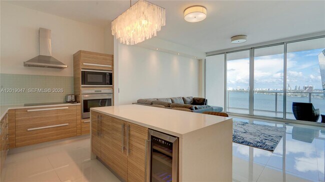 property at 2020 N Bayshore Dr