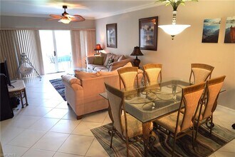 7842 Regal Heron Cir-Unit -101 in Naples, FL - Building Photo - Building Photo