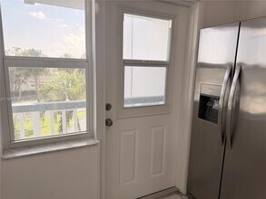 2223 Park Ln in Hollywood, FL - Building Photo - Building Photo