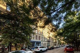 124 E 103rd St in New York, NY - Building Photo - Building Photo