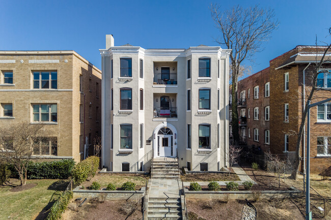 The Crest in Washington, DC - Building Photo - Building Photo