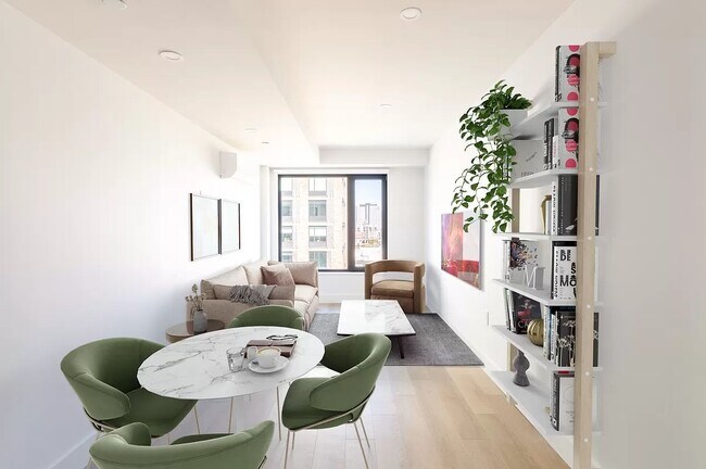 215 E 124th St-Unit -5C in New York, NY - Building Photo - Building Photo