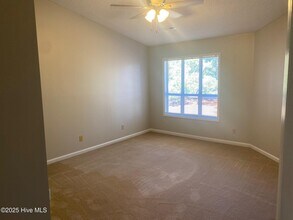 103 Breezewood Dr in Greenville, NC - Building Photo - Building Photo