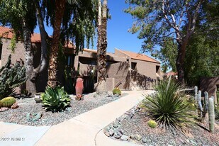 7304 N Vía Camello Del Norte