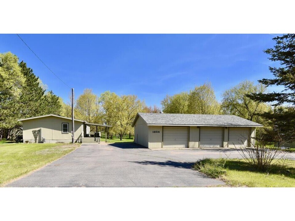 1824 189th St E in Clearwater, MN - Building Photo