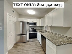 11675 104th St in Largo, FL - Building Photo - Building Photo