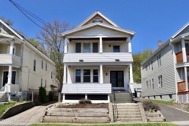 property at 628 N Pearl St