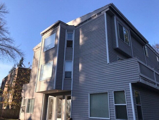 125th 125th Apartments in Seattle, WA - Foto de edificio - Building Photo