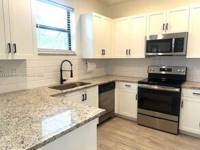 5505 NW 27th Ct in Margate, FL - Building Photo - Building Photo