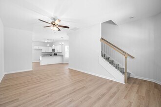 132 W Point Dr in Clarksville, TN - Building Photo - Building Photo