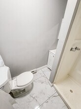 2266 E Cambria St in Philadelphia, PA - Building Photo - Building Photo