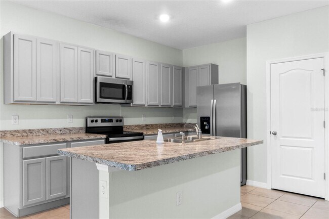 390 Feltrim Reserve Blvd in Davenport, FL - Building Photo - Building Photo
