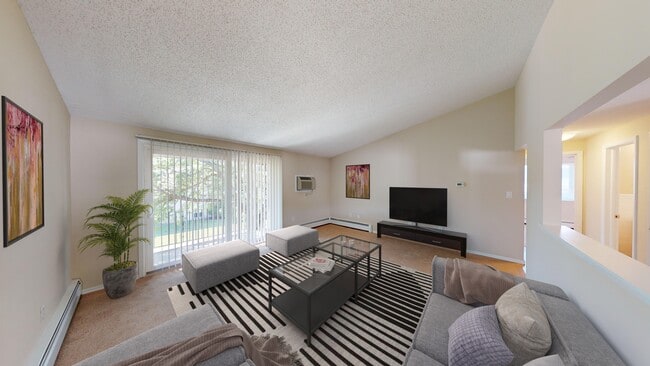 Hallmark Village in Hamburg, NY - Foto de edificio - Building Photo