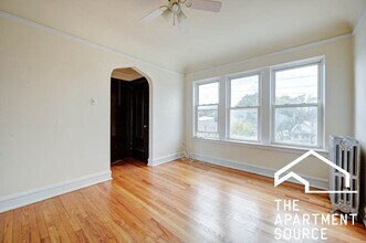 2942 N Albany Ave, Unit 3 in Chicago, IL - Foto de edificio - Building Photo