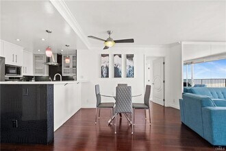 700 E Ocean Blvd in Long Beach, CA - Building Photo - Building Photo