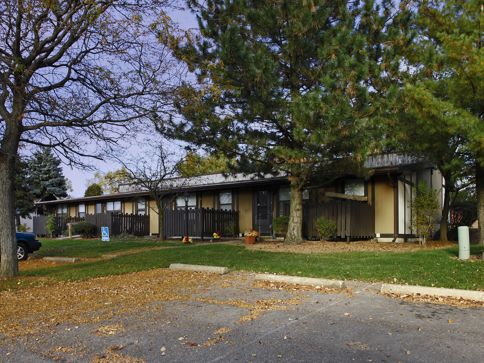 Willow Run Apartments in Willard, OH - Building Photo