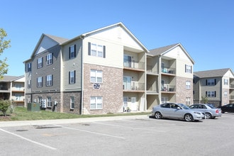 Villages at Lake Silvercote in Wentzville, MO - Foto de edificio - Building Photo
