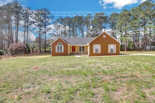 100 Bloomfield Dr in Stockbridge, GA - Building Photo