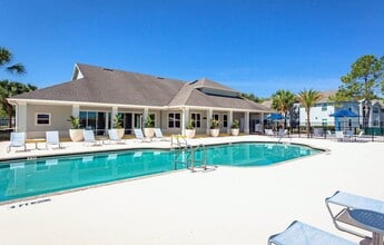 Lake Weston Point Apartments in Orlando, FL - Foto de edificio - Building Photo