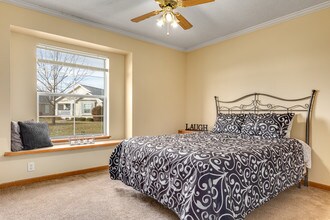 Woodfall Villas in Charleston, IL - Foto de edificio - Building Photo