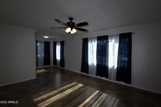 2434 E Clarendon Ave in Phoenix, AZ - Building Photo - Building Photo